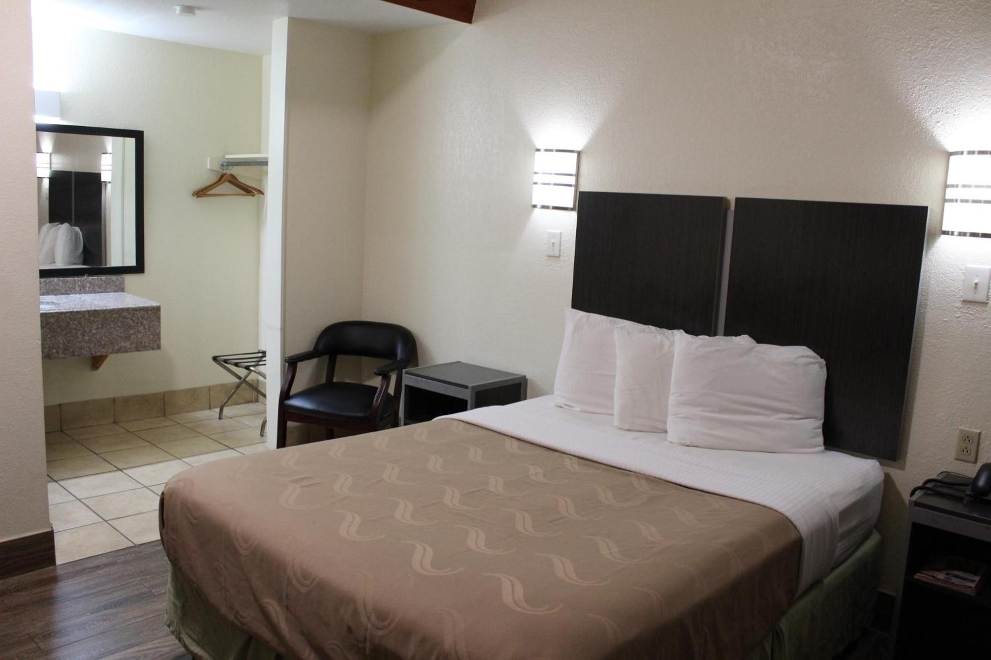 Evergreen Inn And R.V. Winnfield Luaran gambar